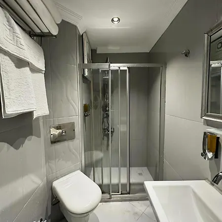 Hotel New Harbiye 2*